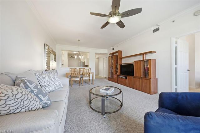 3976 Bishopwood CT E 3-102, Naples, FL 34114