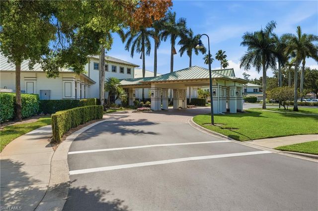 3976 Bishopwood CT E 3-102, Naples, FL 34114