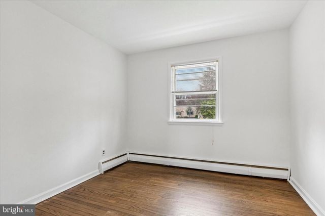 2130 HERBLEW RD, Warrington, PA 18976