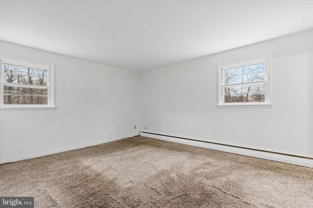 2130 HERBLEW RD, Warrington, PA 18976