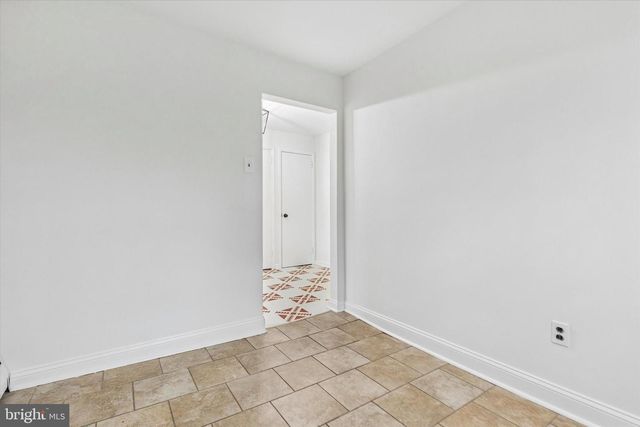 2130 HERBLEW RD, Warrington, PA 18976