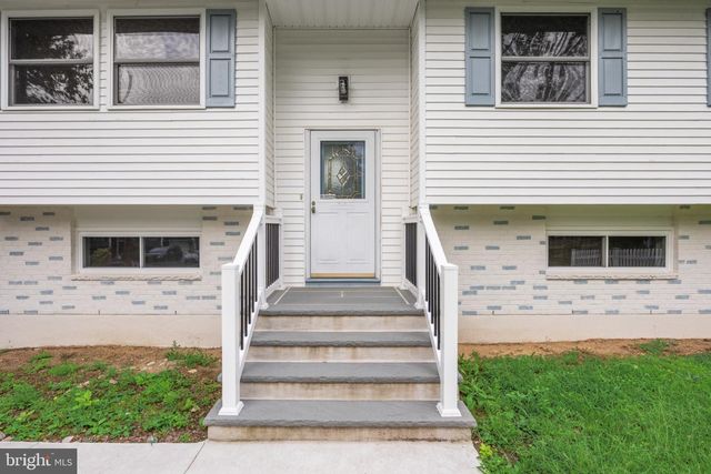 408 CALIFORNIA TRL, Browns Mills, NJ 08015