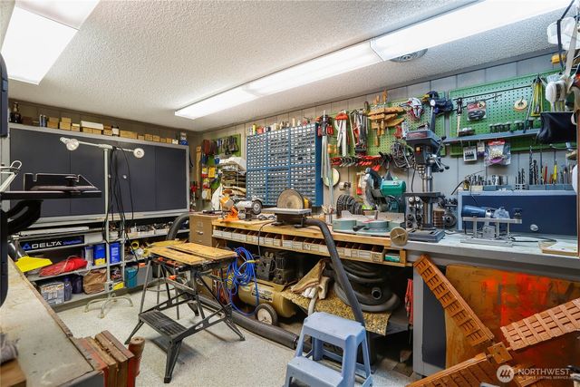 458 Klickitat Drive, La Conner, WA 98257