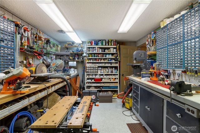 458 Klickitat Drive, La Conner, WA 98257