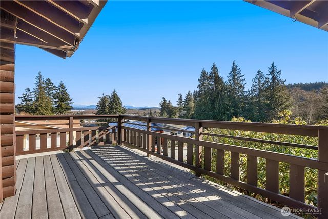 458 Klickitat Drive, La Conner, WA 98257