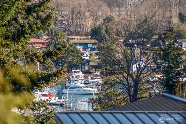 458 Klickitat Drive, La Conner, WA 98257