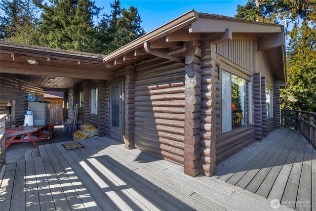 458 Klickitat Drive, La Conner, WA 98257