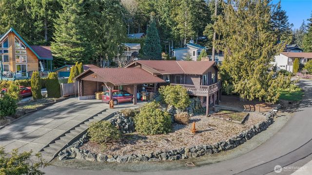 458 Klickitat Drive, La Conner, WA 98257