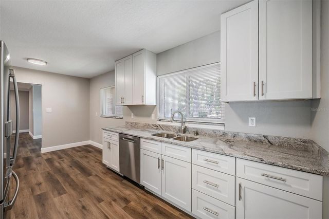 712 CAMELLIA COURT, Seffner, FL 33584