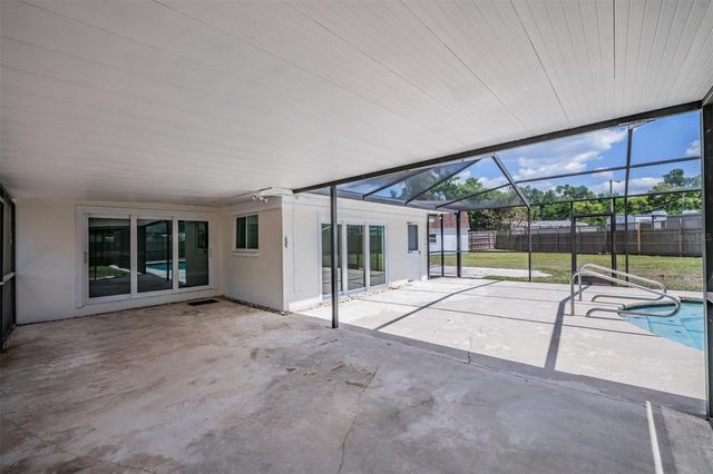 712 CAMELLIA COURT, Seffner, FL 33584