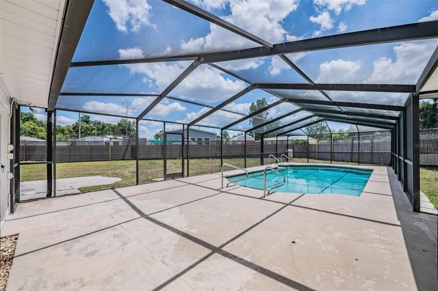 712 CAMELLIA COURT, Seffner, FL 33584