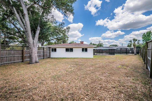 712 CAMELLIA COURT, Seffner, FL 33584