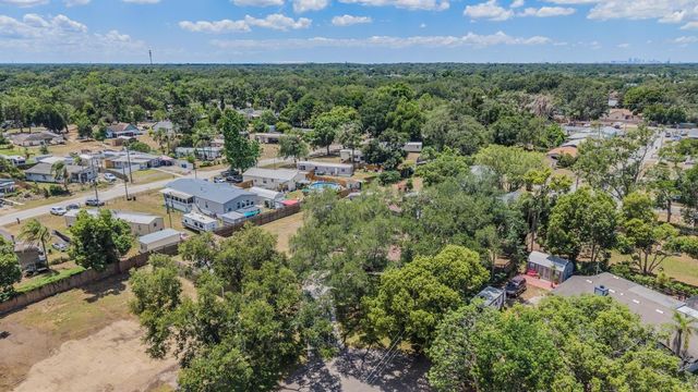 712 CAMELLIA COURT, Seffner, FL 33584