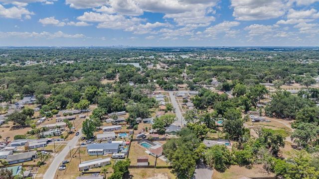 712 CAMELLIA COURT, Seffner, FL 33584