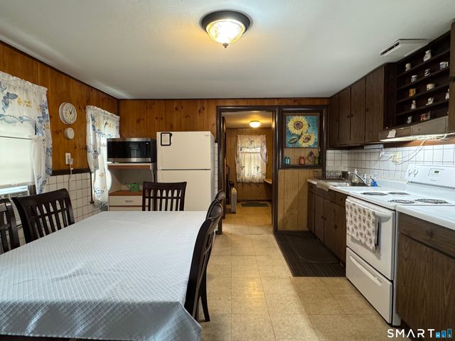 6 Norwell Street, West Haven, CT 06516