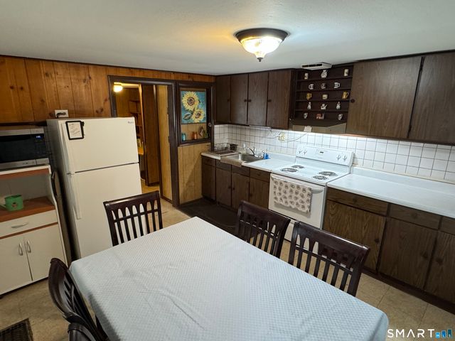6 Norwell Street, West Haven, CT 06516