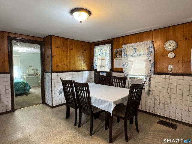 6 Norwell Street, West Haven, CT 06516