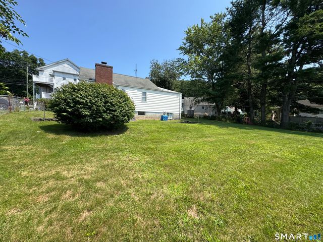 6 Norwell Street, West Haven, CT 06516