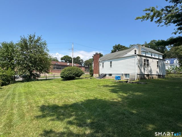 6 Norwell Street, West Haven, CT 06516