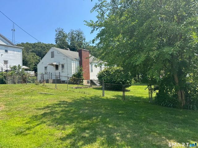 6 Norwell Street, West Haven, CT 06516