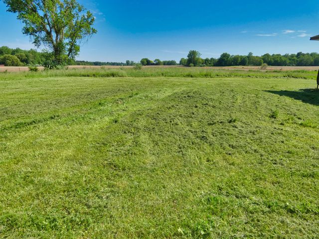 4534 E Britain Avenue, Benton Harbor, MI 49022