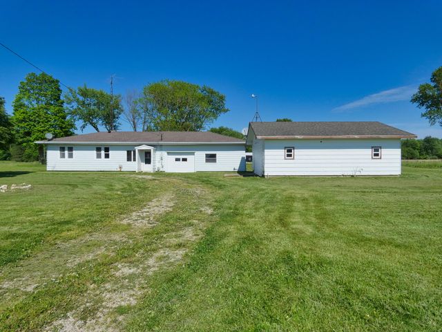 4534 E Britain Avenue, Benton Harbor, MI 49022