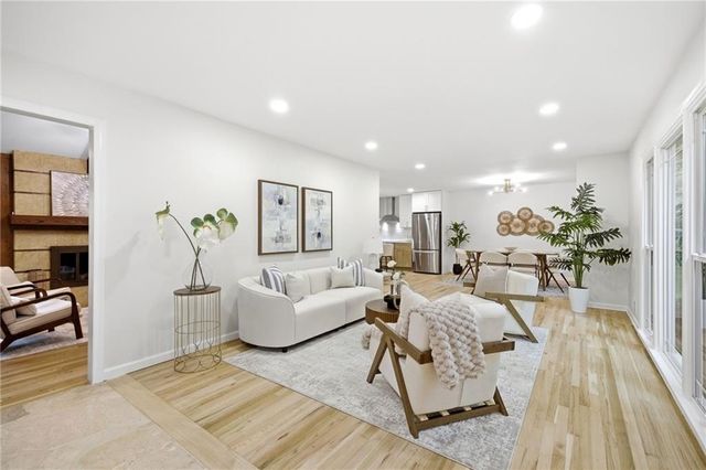4506 W 93rd Terrace, Prairie Village, KS 66207