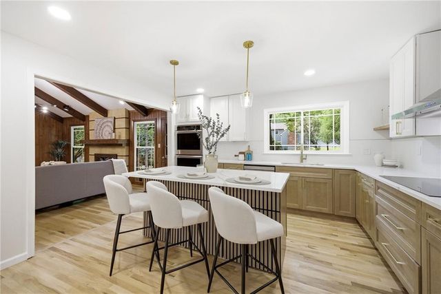 4506 W 93rd Terrace, Prairie Village, KS 66207