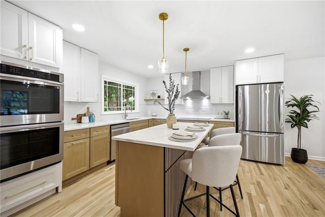 4506 W 93rd Terrace, Prairie Village, KS 66207