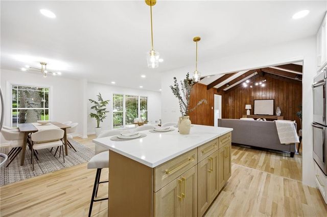 4506 W 93rd Terrace, Prairie Village, KS 66207