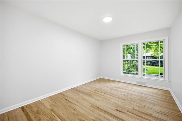 4506 W 93rd Terrace, Prairie Village, KS 66207