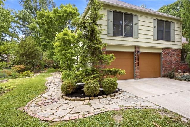 4506 W 93rd Terrace, Prairie Village, KS 66207