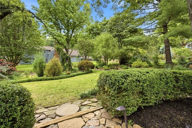 4506 W 93rd Terrace, Prairie Village, KS 66207