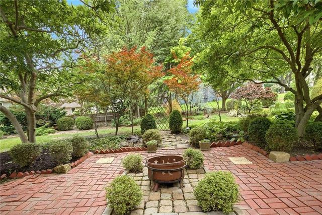 4506 W 93rd Terrace, Prairie Village, KS 66207