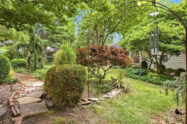4506 W 93rd Terrace, Prairie Village, KS 66207