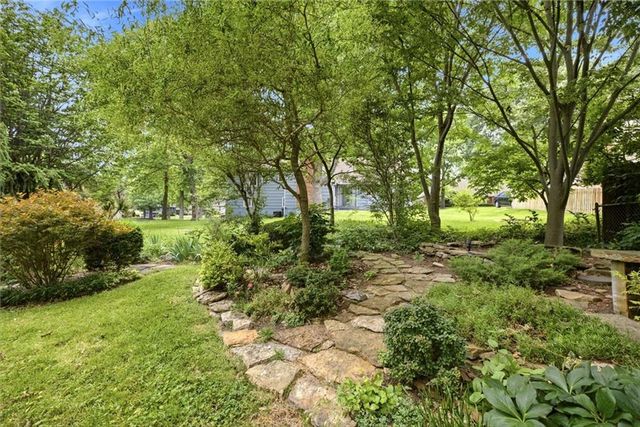 4506 W 93rd Terrace, Prairie Village, KS 66207