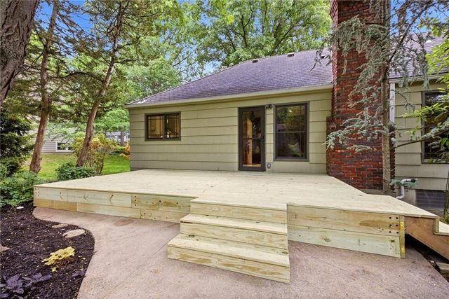 4506 W 93rd Terrace, Prairie Village, KS 66207