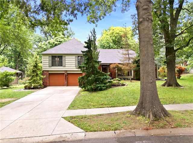 4506 W 93rd Terrace, Prairie Village, KS 66207