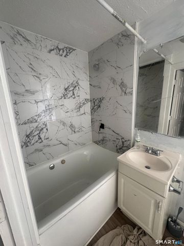 7 Armstrong Place, Bridgeport, CT 06608