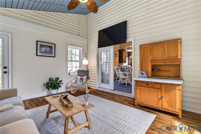 11498 New Town Ct, Glen Allen, VA 23059
