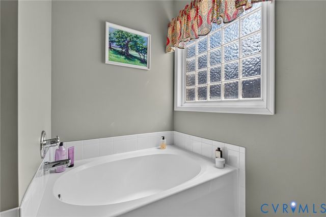 11498 New Town Ct, Glen Allen, VA 23059