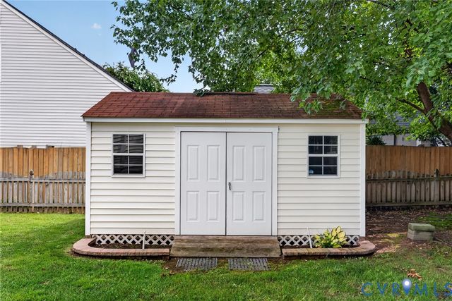 11498 New Town Ct, Glen Allen, VA 23059