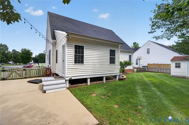 11498 New Town Ct, Glen Allen, VA 23059