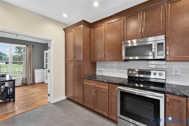 11498 New Town Ct, Glen Allen, VA 23059