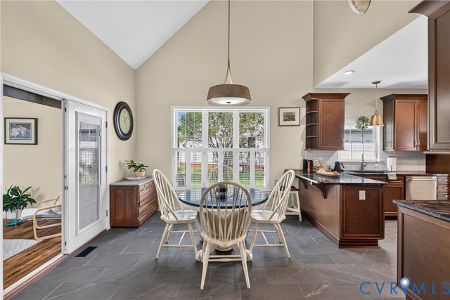 11498 New Town Ct, Glen Allen, VA 23059