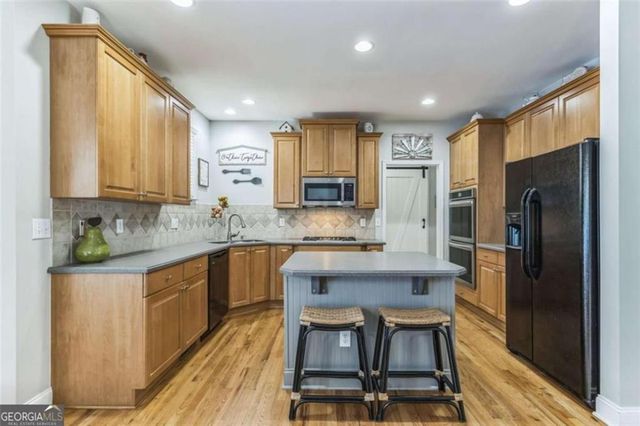 4107 Suwanee Trail Way, Buford, GA 30518