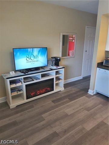 450 Old San Carlos BLVD SW 309, Fort Myers Beach, FL 33931