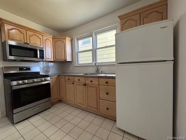 48 Huber Place 1st Floor Front, Yonkers, NY 10704