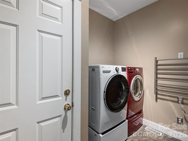 1332 Heathbrook Circle, Asheville, NC 28803