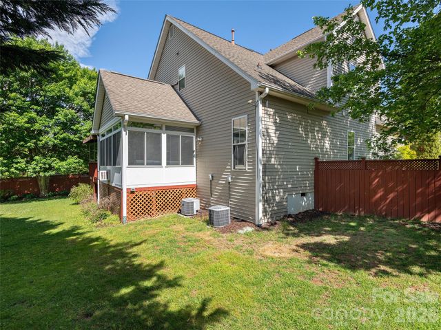 1332 Heathbrook Circle, Asheville, NC 28803